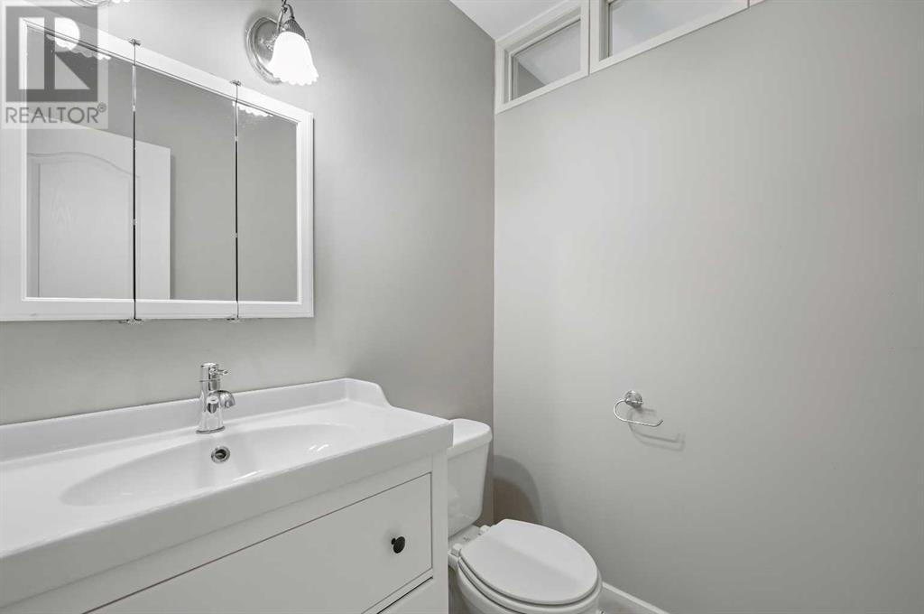 Single Family House for Sale in  Worcester Drive SW Wildwood Calgary 