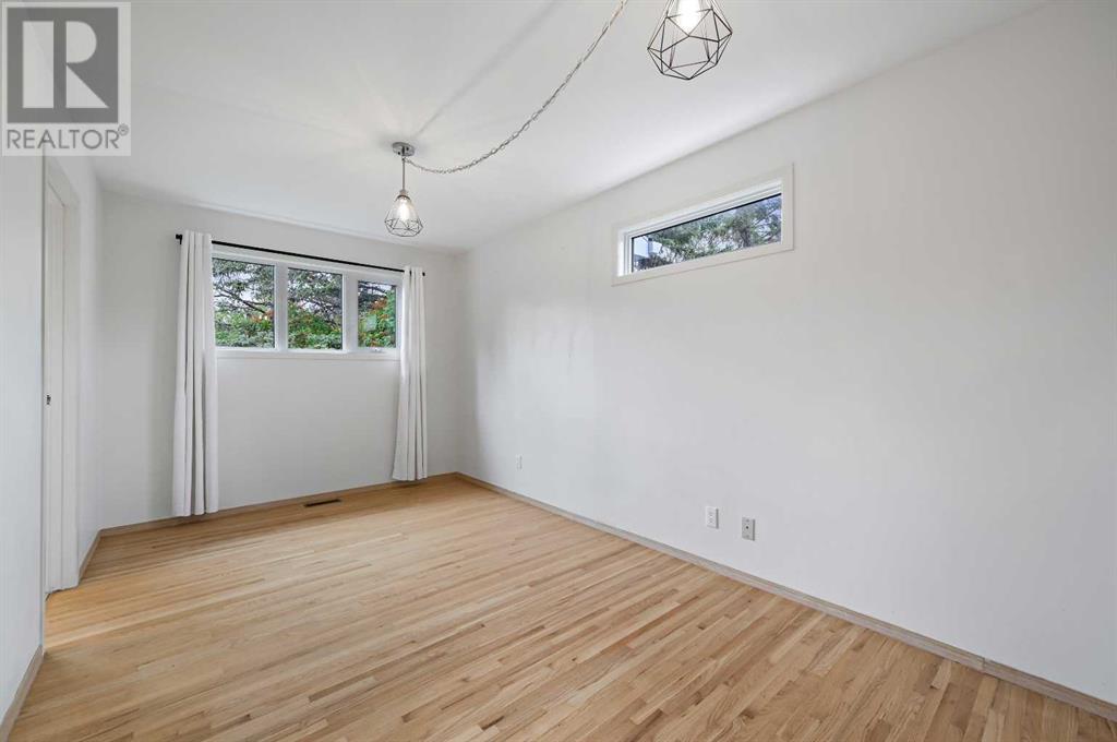 Single Family House for Sale in  Worcester Drive SW Wildwood Calgary 
