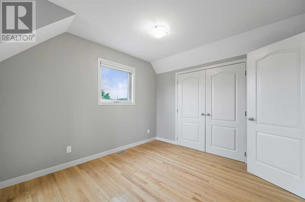 Single Family House for Sale in  Worcester Drive SW Wildwood Calgary 