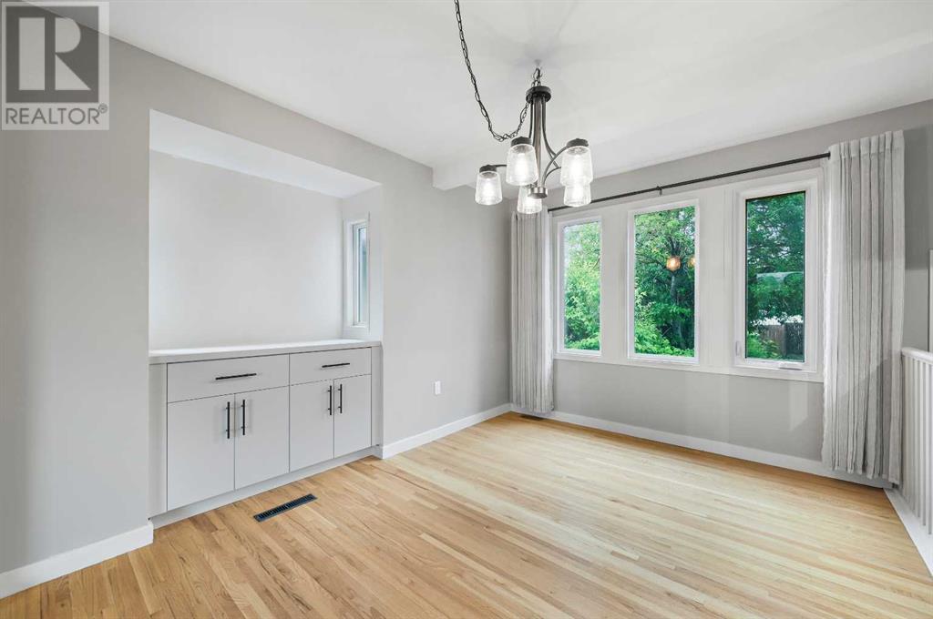 Single Family House for Sale in  Worcester Drive SW Wildwood Calgary 