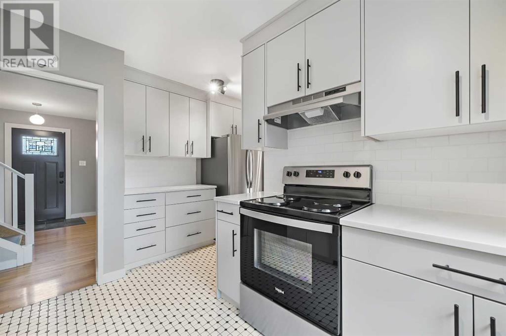 Single Family House for Sale in  Worcester Drive SW Wildwood Calgary 