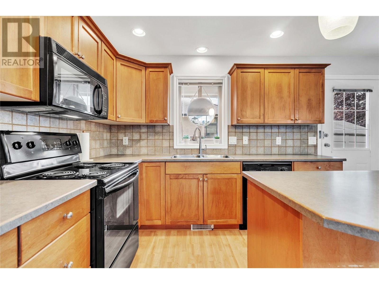  778 Copeland Place, Kelowna