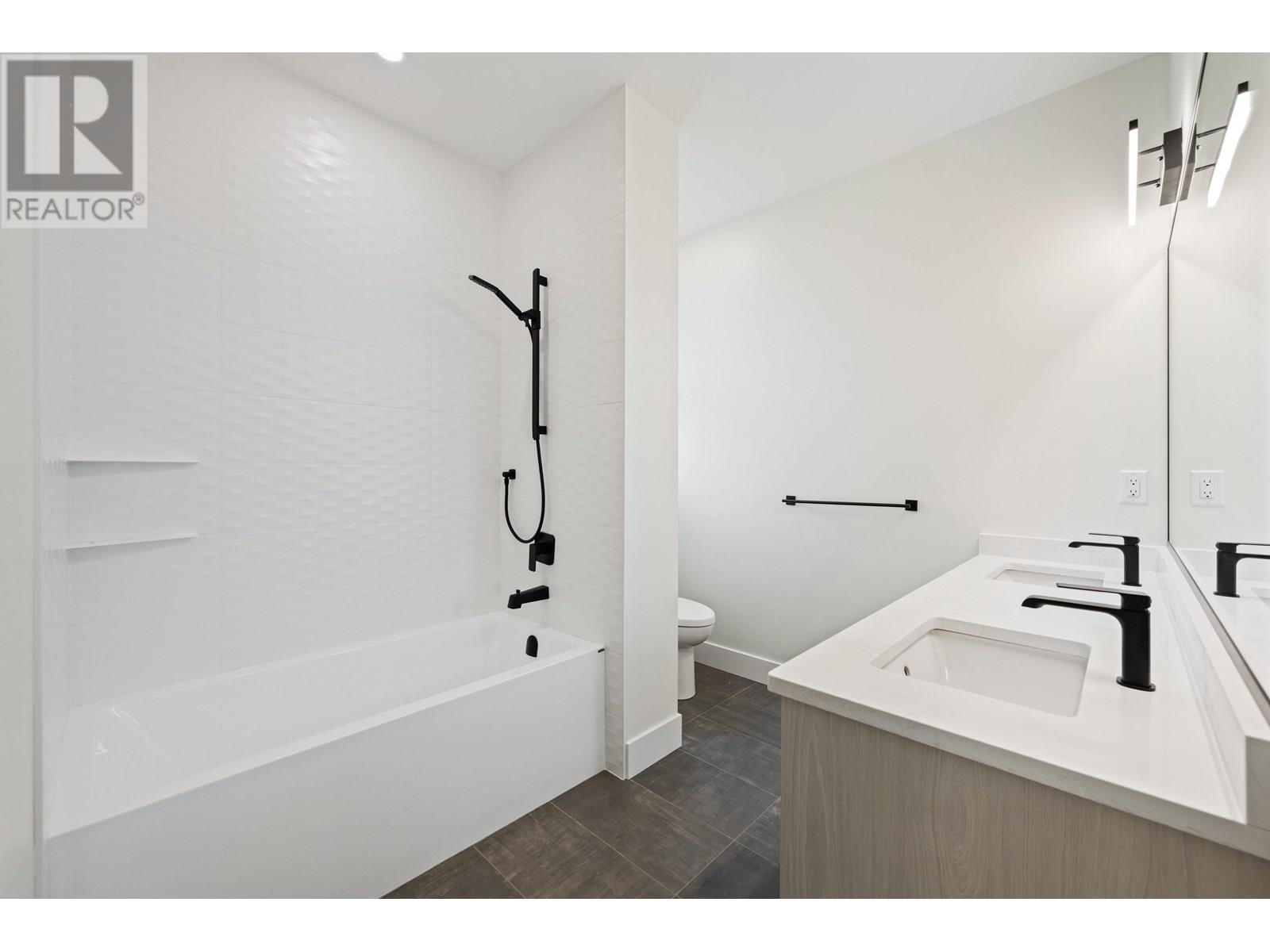 Photo 4 of 3556 Monson Crescent, Coquitlam BC