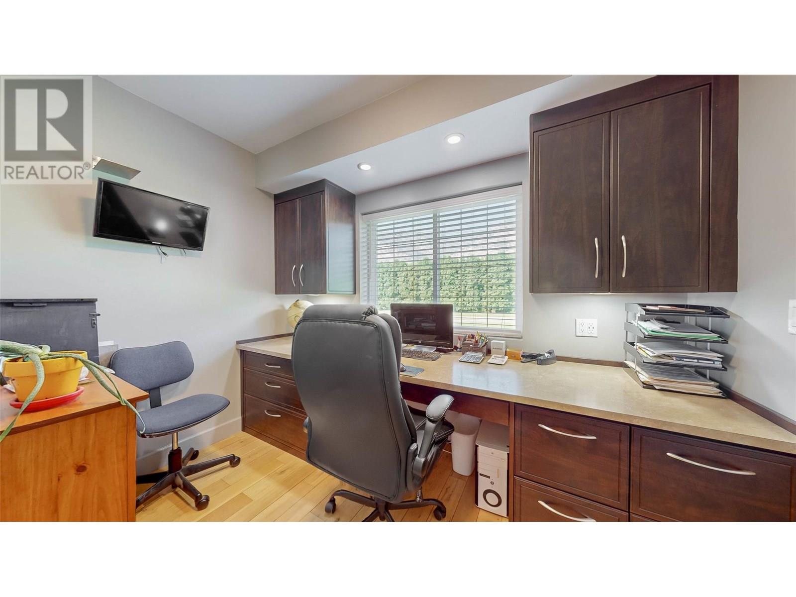  388 ROAD 10 Other, Oliver