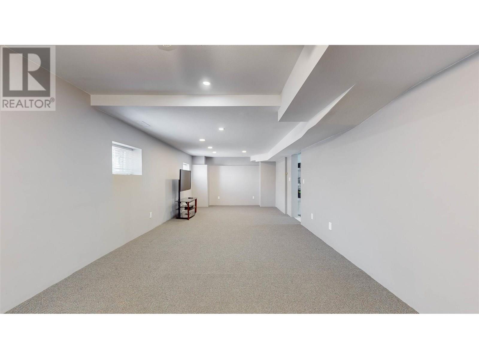 388 ROAD 10 Other, Oliver