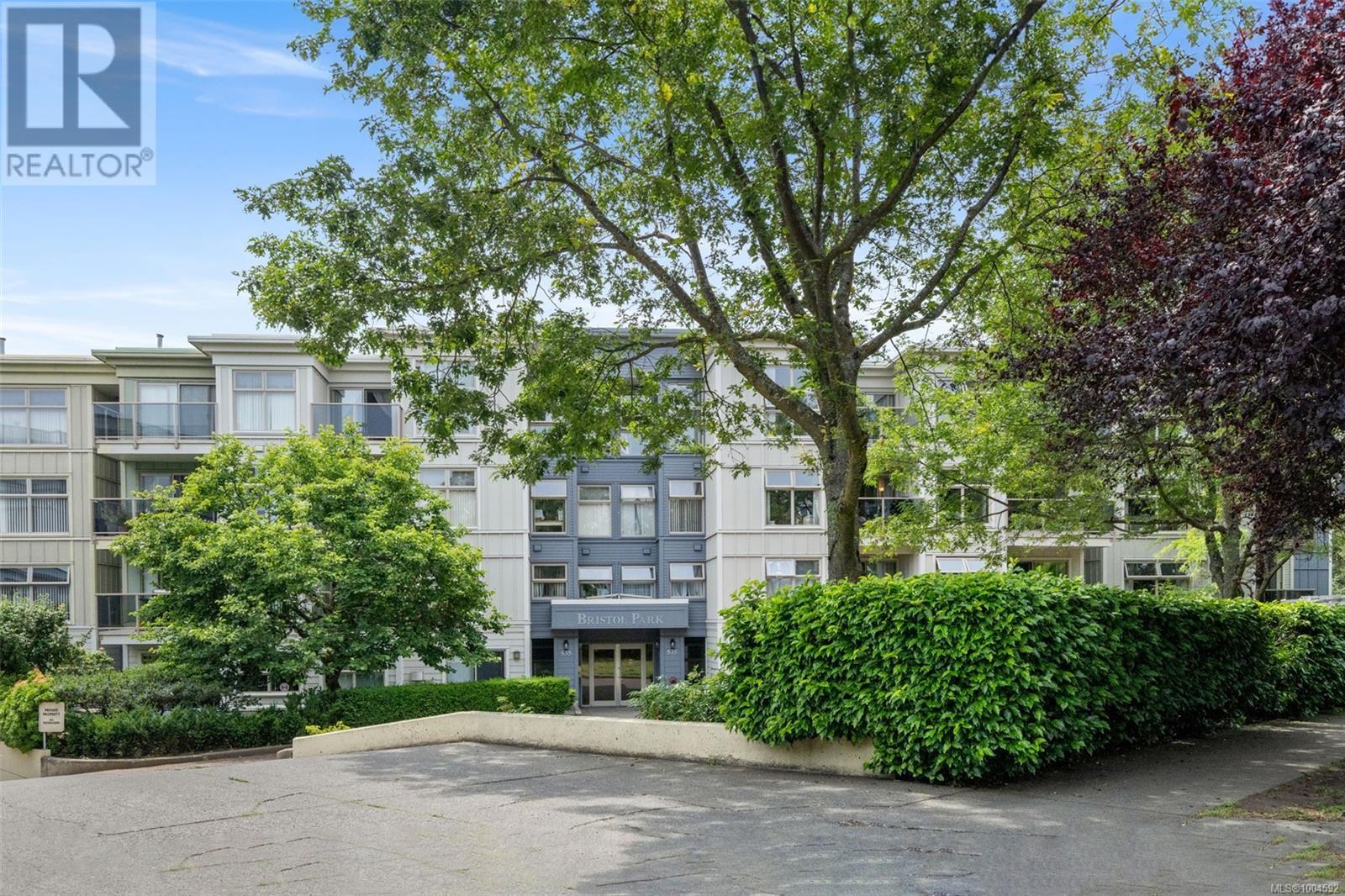 Photo 25 of 203 535 Manchester Rd, Victoria BC