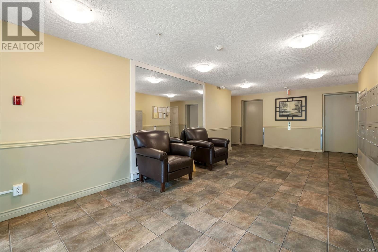 Photo 8 of 203 535 Manchester Rd, Victoria BC
