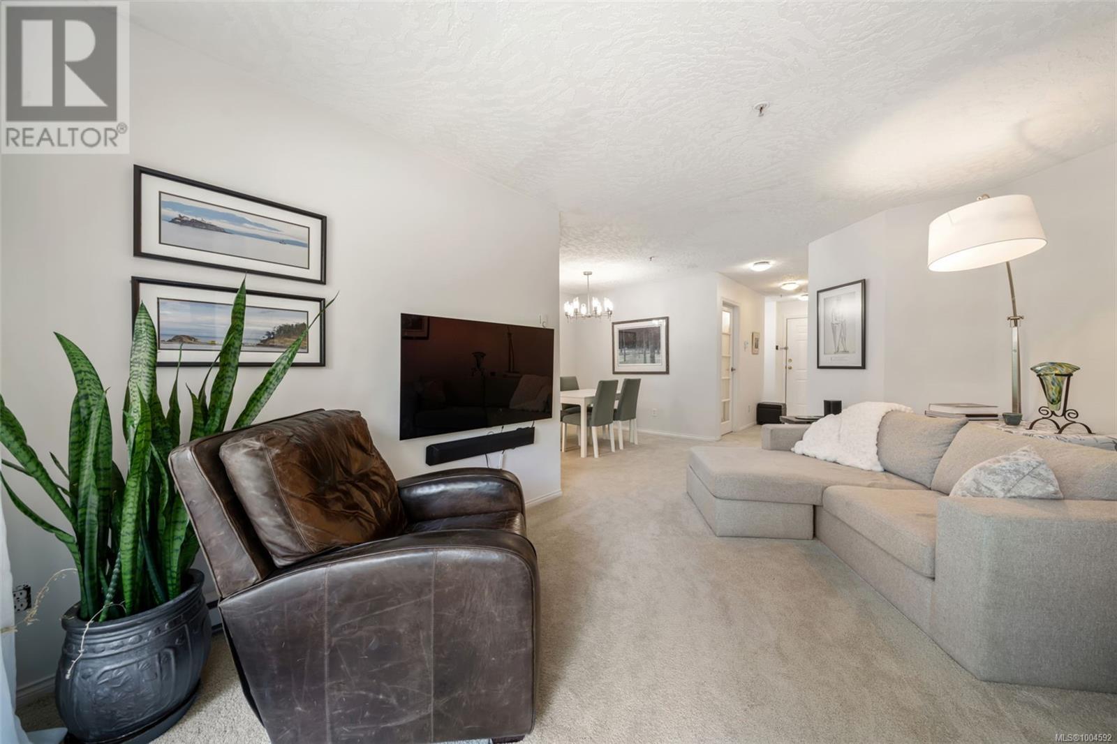 Photo 29 of 203 535 Manchester Rd, Victoria BC