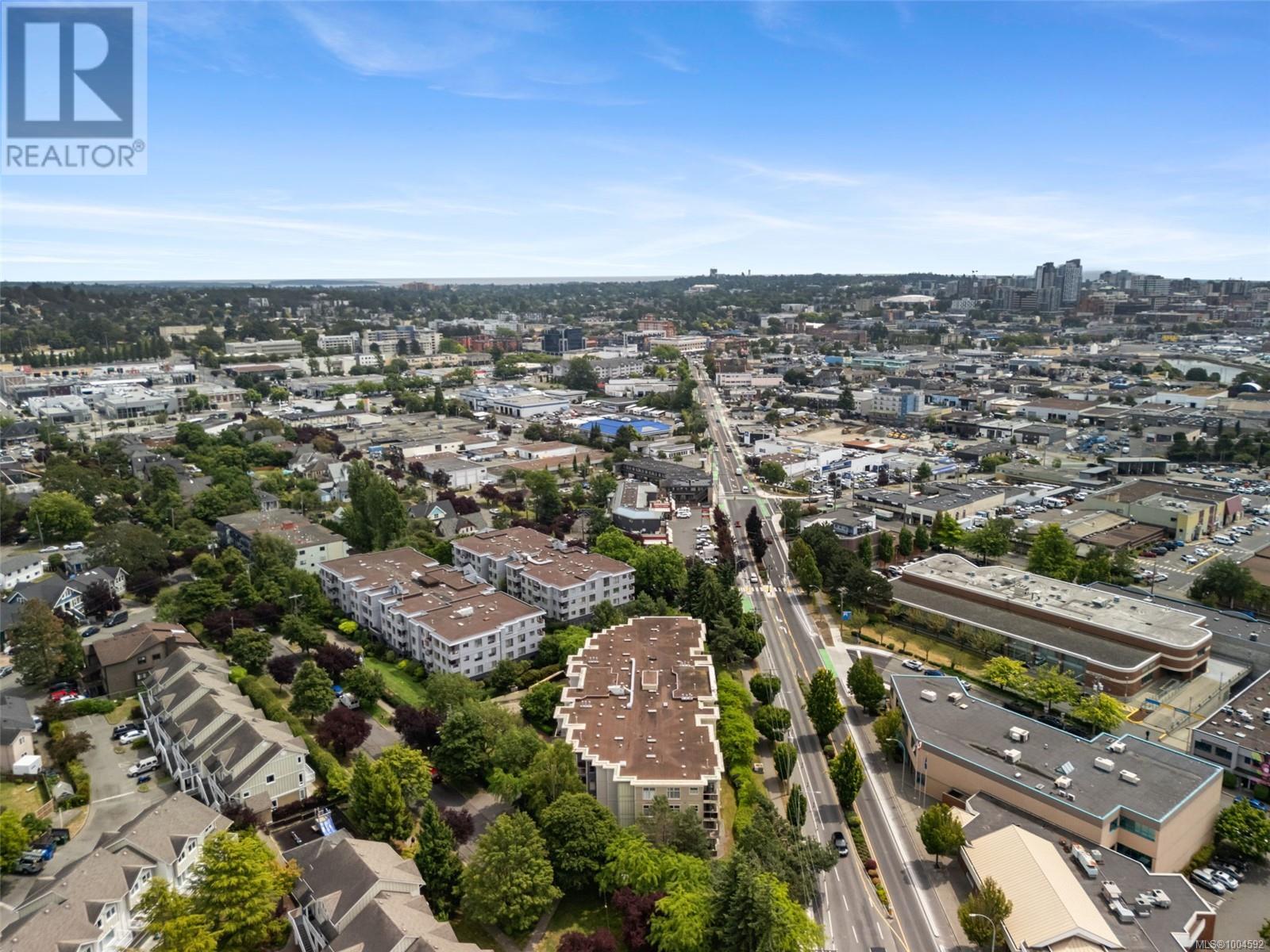 Photo 12 of 203 535 Manchester Rd, Victoria BC