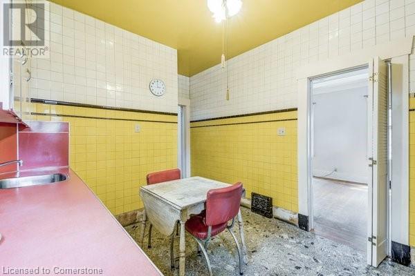 Photo 19 of 182 Balmoral Avenue S, Hamilton ON