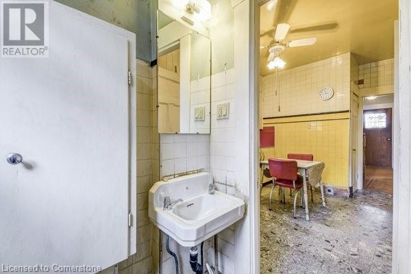 Photo 2 of 182 Balmoral Avenue S, Hamilton ON