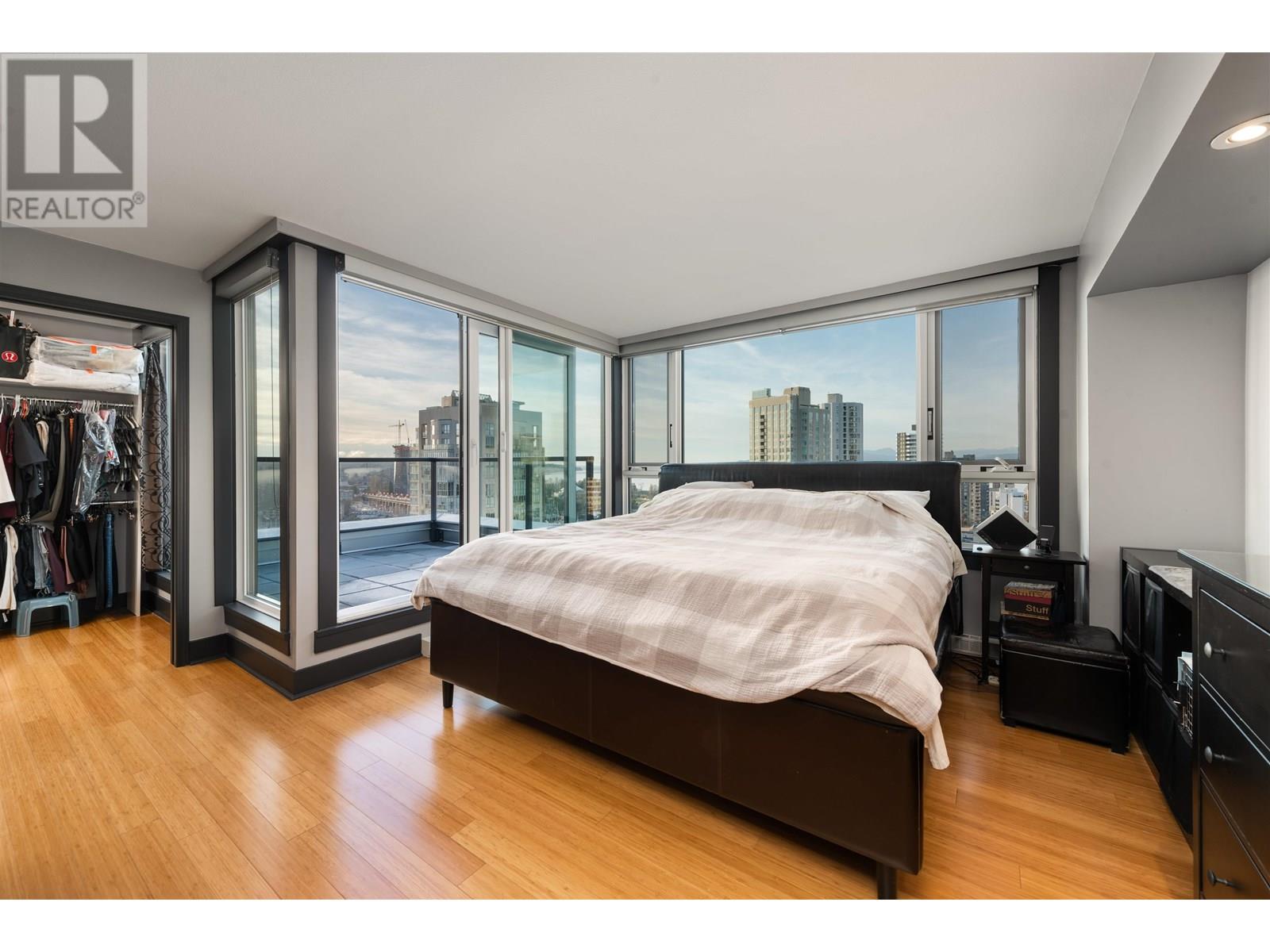 Photo 4 of 1806 888 Pacific Street, Vancouver BC