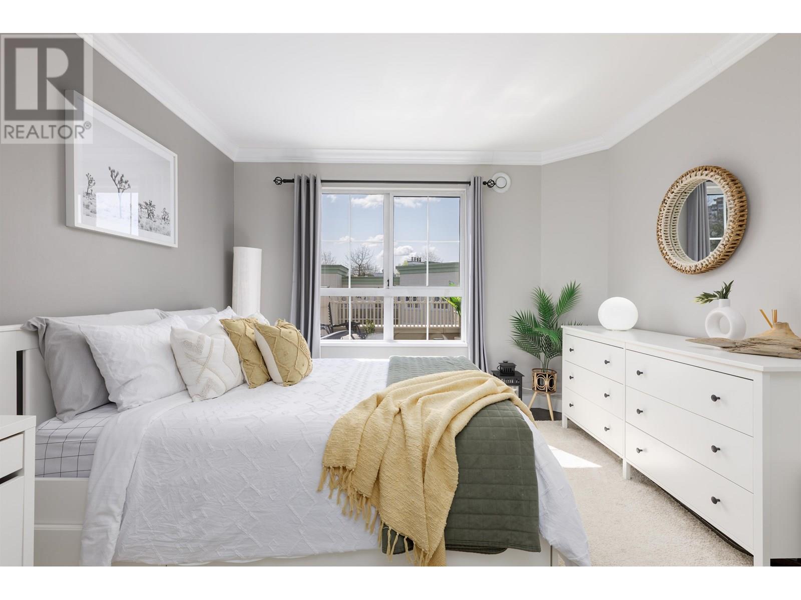 Photo 4 of 437 2980 Princess Crescent, Coquitlam BC