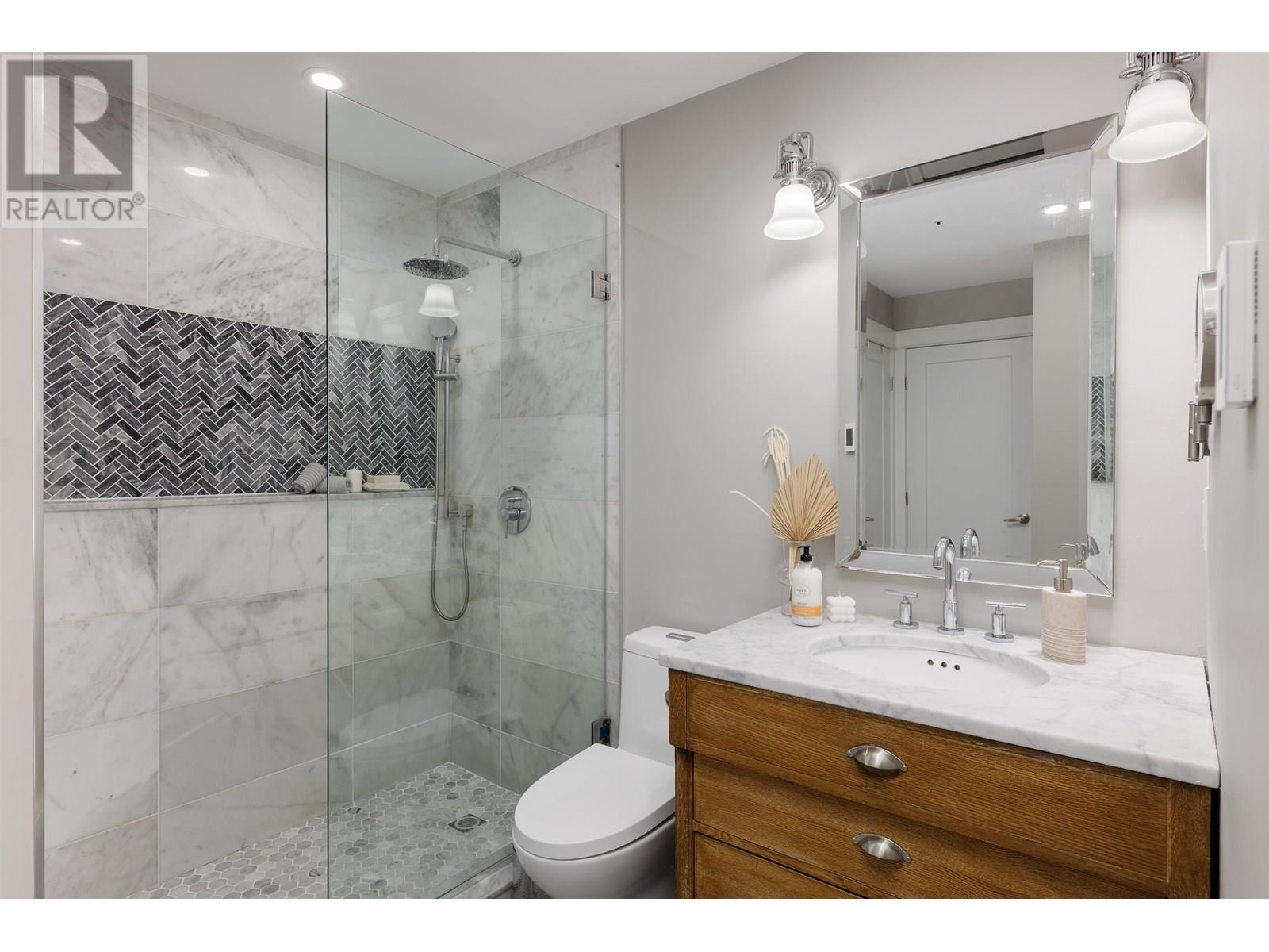 Photo 21 of 437 2980 Princess Crescent, Coquitlam BC