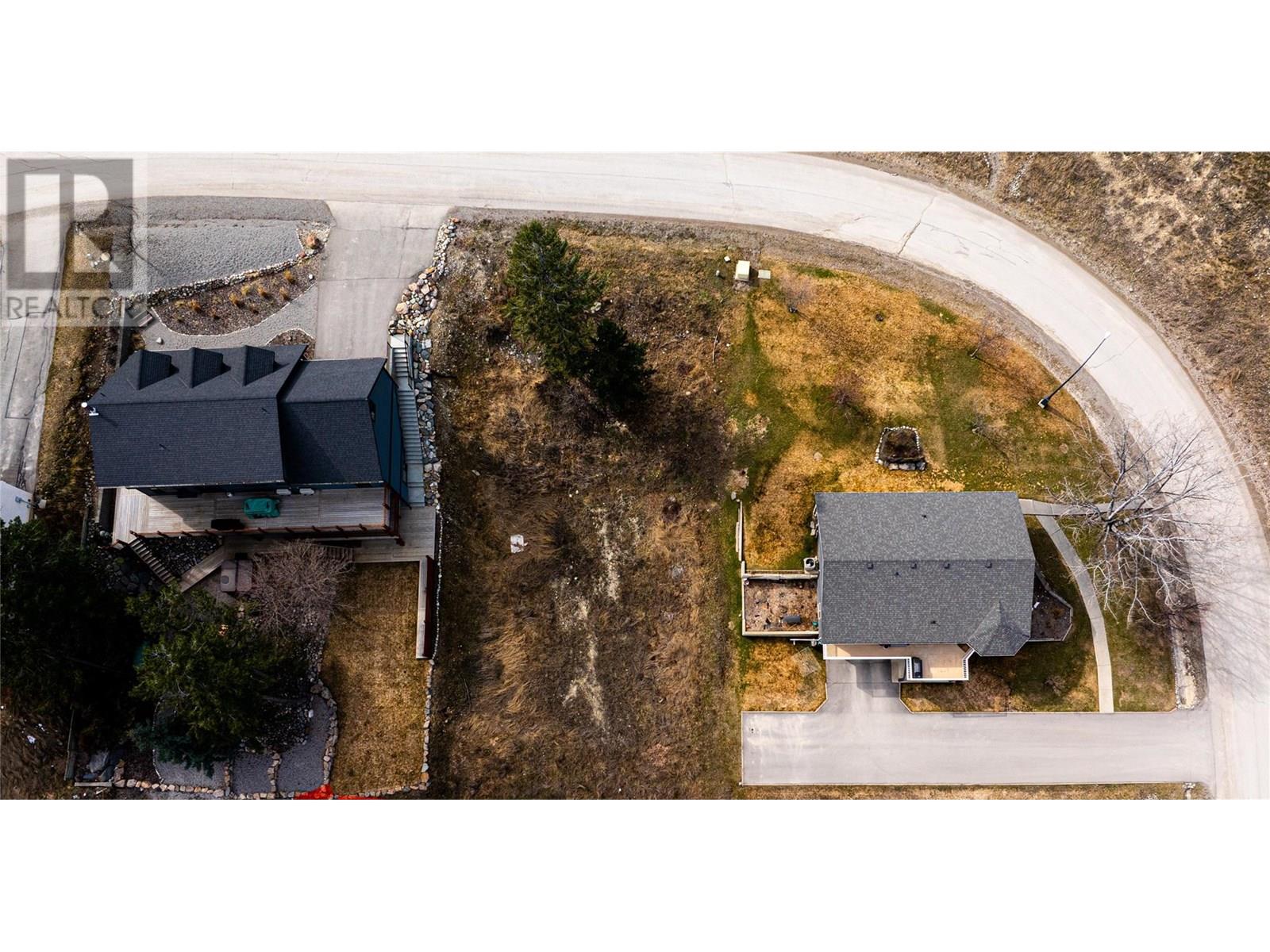 Photo 4 of 211 Pinetree Road, Invermere BC