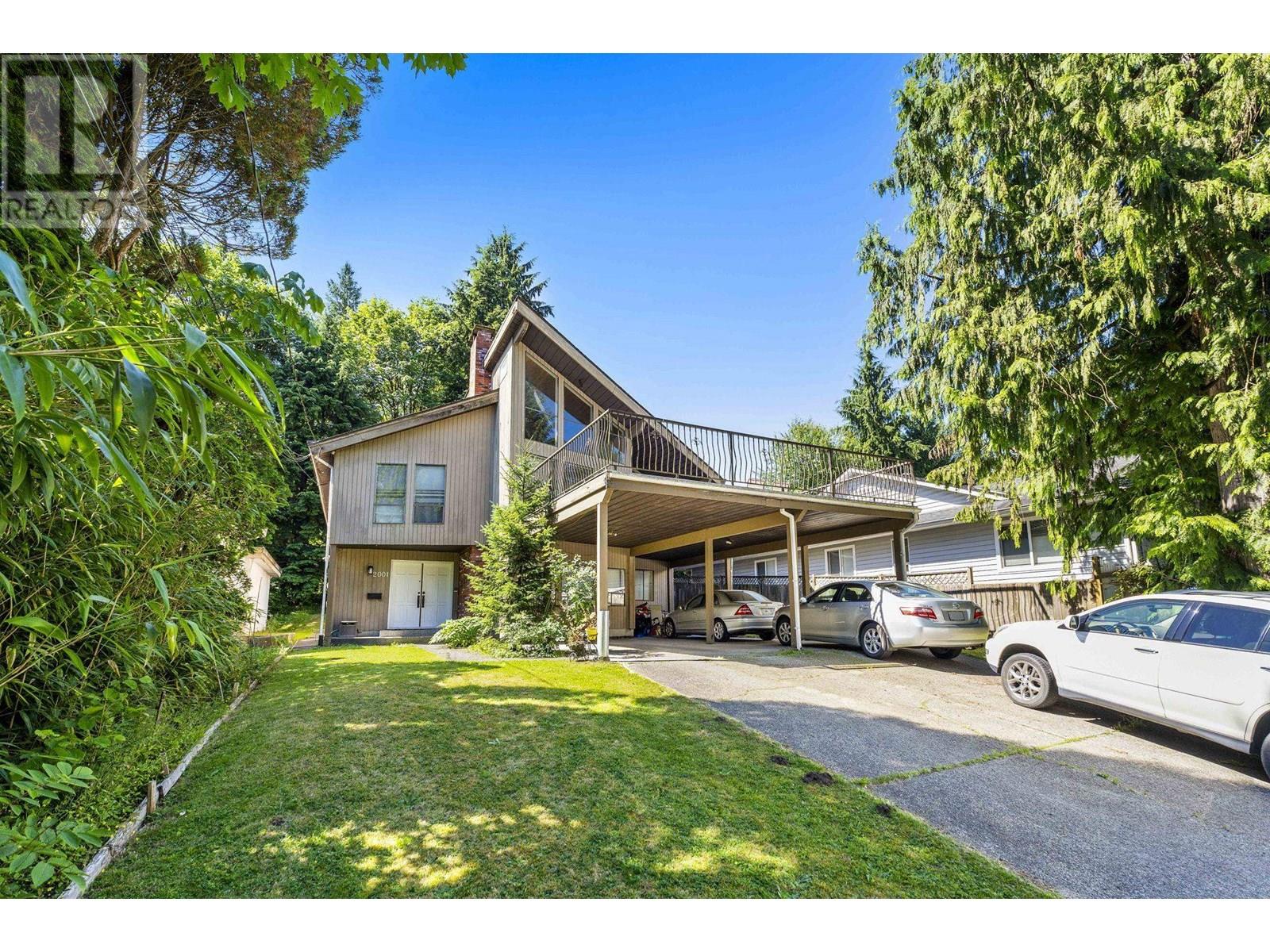 Photo 34 of 2001 St George Street, Port Moody BC