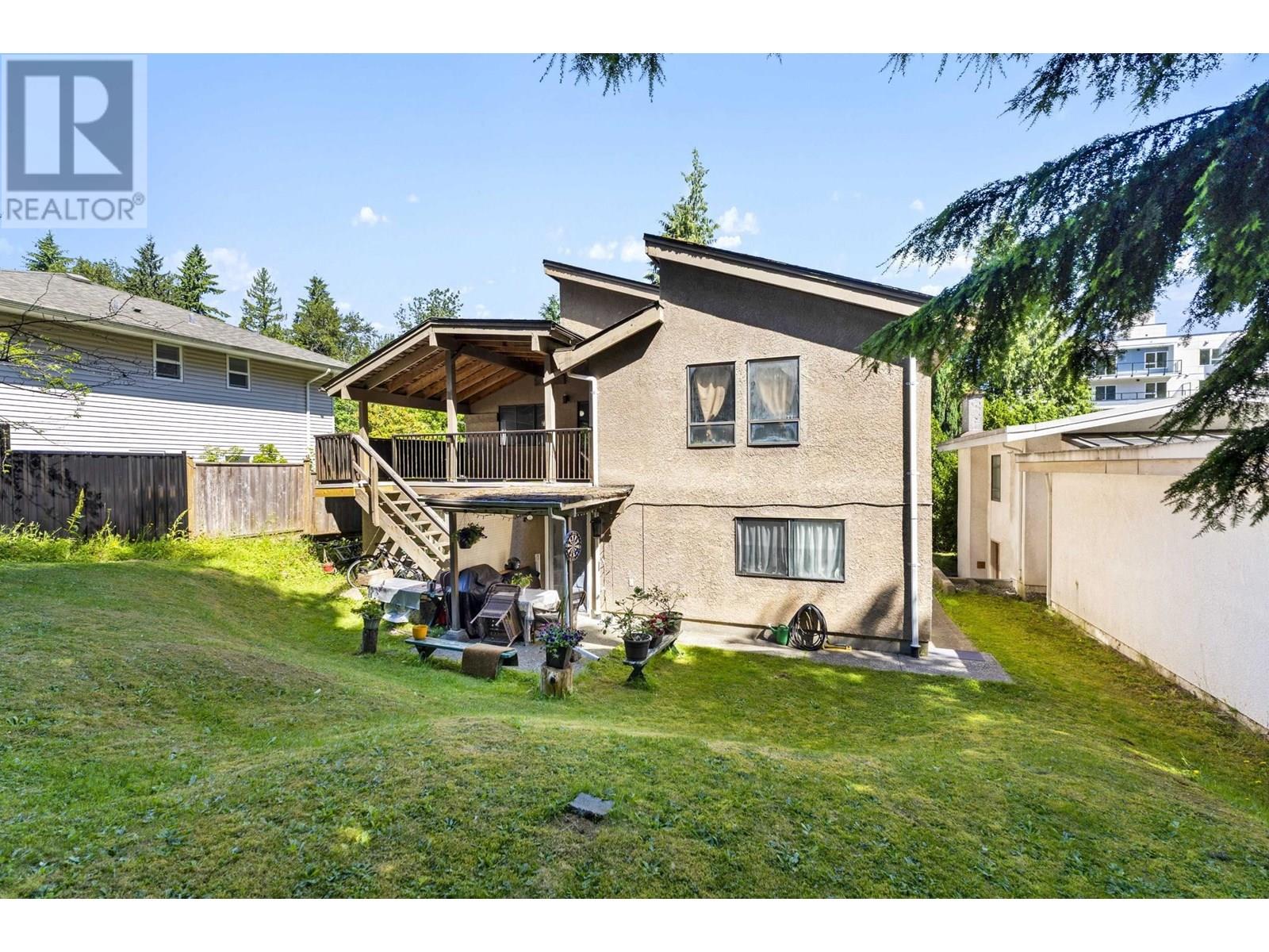 Photo 39 of 2001 St George Street, Port Moody BC