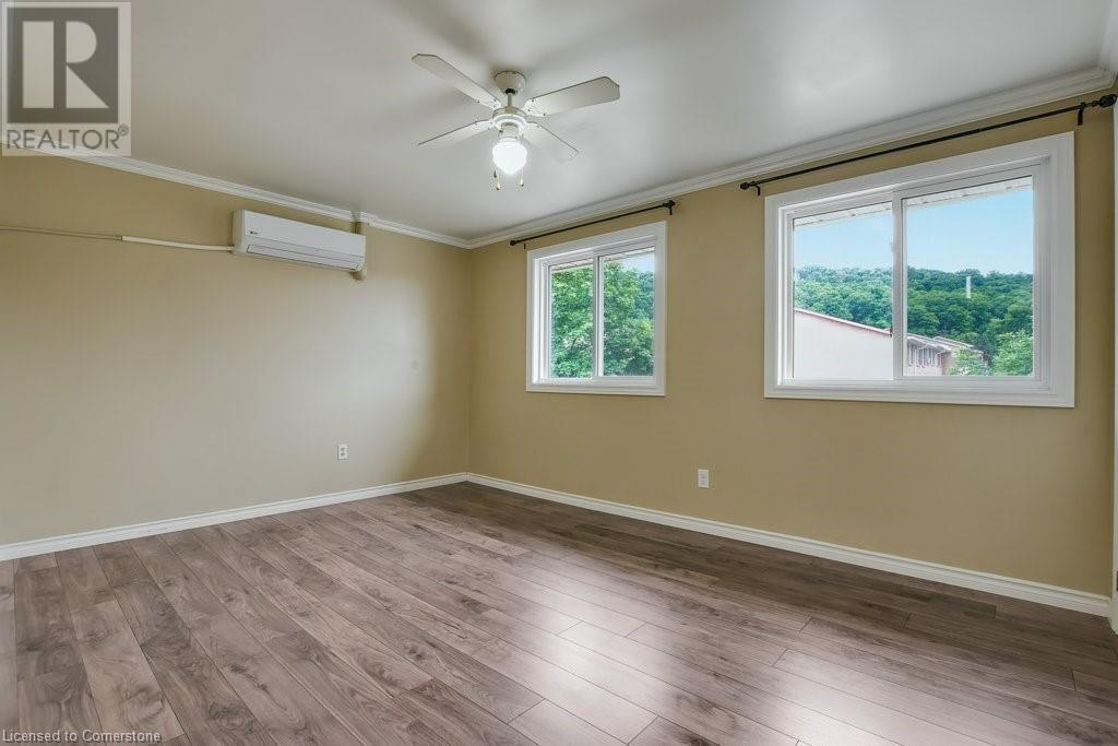 Photo 10 of 66 Summercrest Drive Unit 3, Hamilton ON