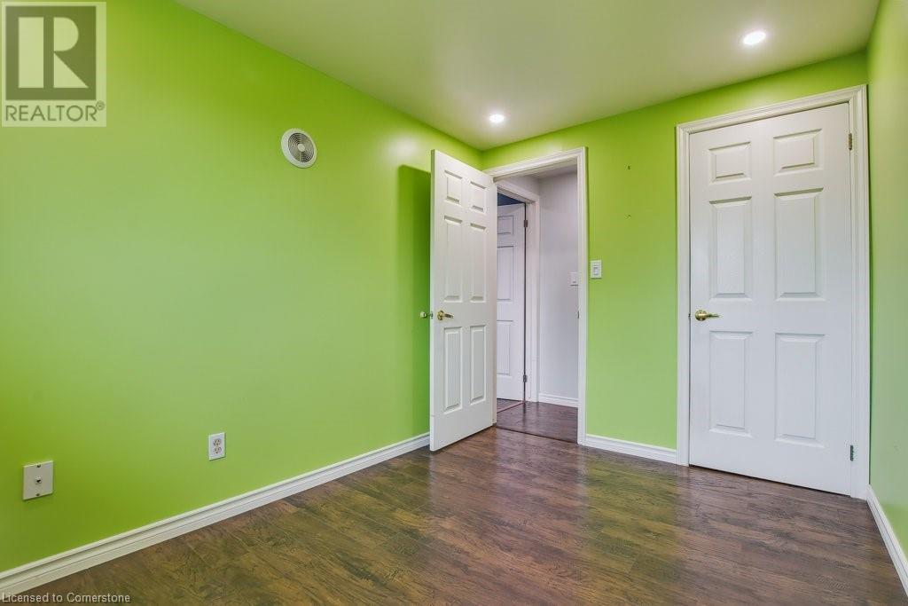 Photo 16 of 66 Summercrest Drive Unit 3, Hamilton ON