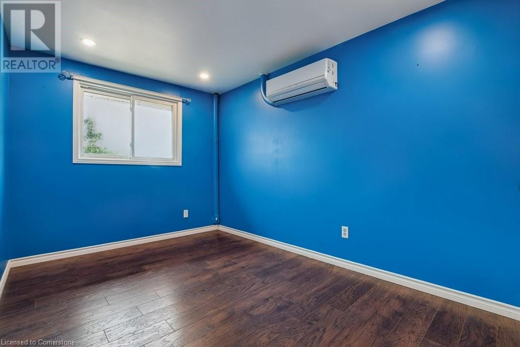 Photo 17 of 66 Summercrest Drive Unit 3, Hamilton ON