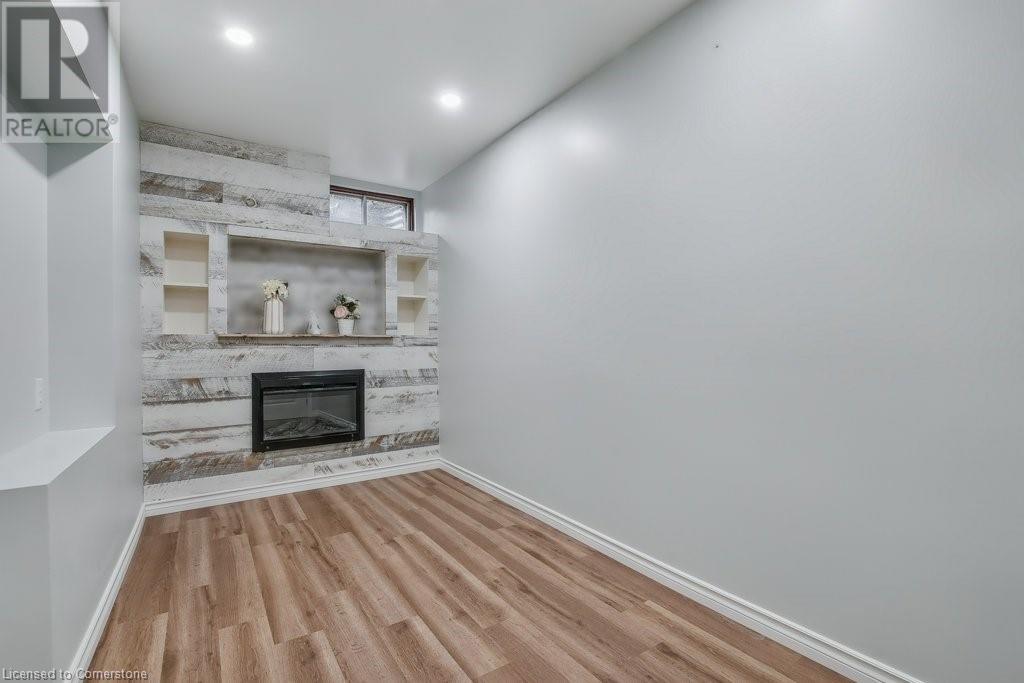 Photo 24 of 66 Summercrest Drive Unit 3, Hamilton ON