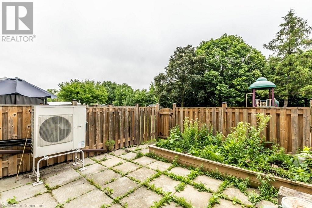 Photo 31 of 66 Summercrest Drive Unit 3, Hamilton ON