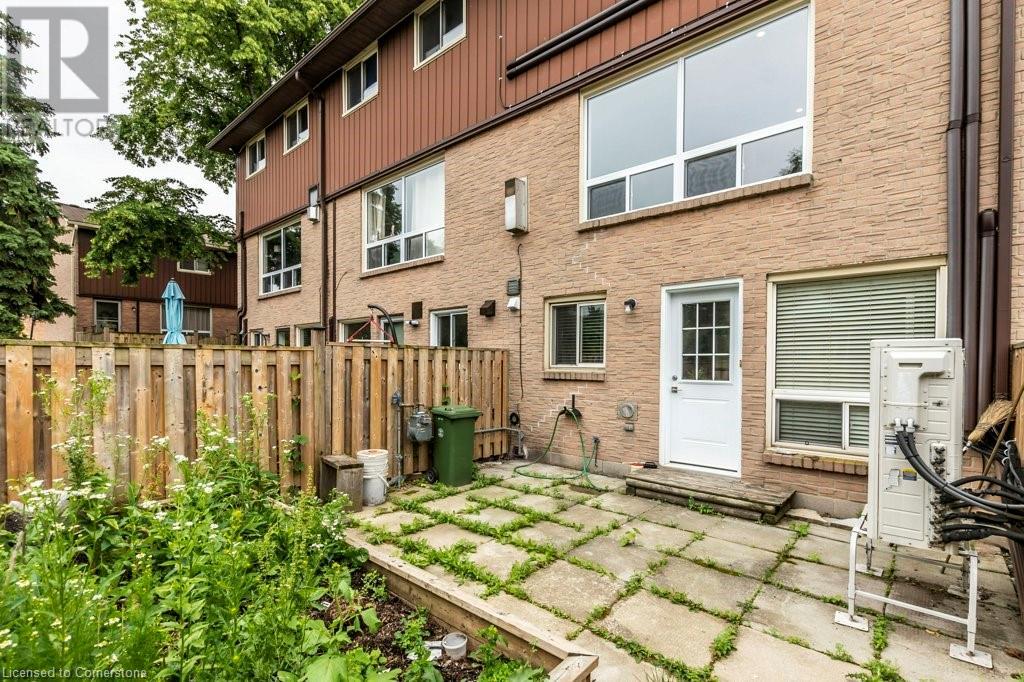 Photo 33 of 66 Summercrest Drive Unit 3, Hamilton ON