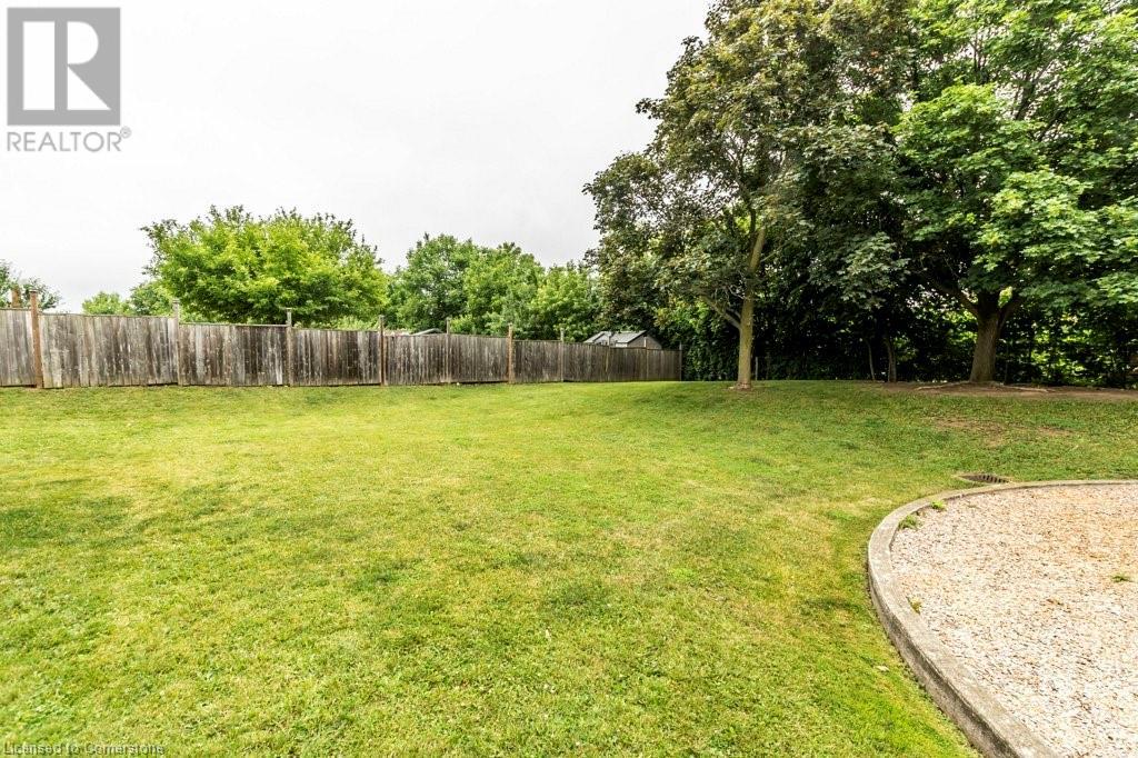 Photo 36 of 66 Summercrest Drive Unit 3, Hamilton ON