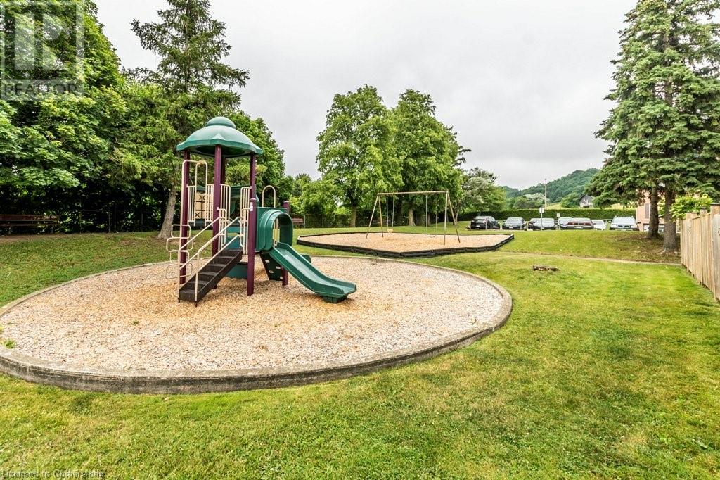 Photo 37 of 66 Summercrest Drive Unit 3, Hamilton ON