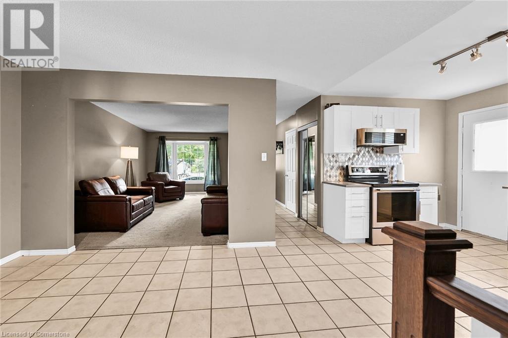 Photo 32 of 5 Ridell Crescent, Stoney Creek ON