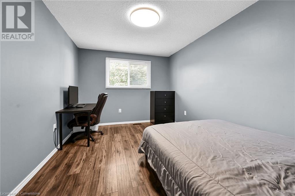 Photo 26 of 5 Ridell Crescent, Stoney Creek ON