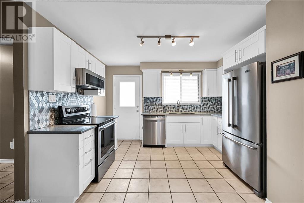 Photo 25 of 5 Ridell Crescent, Stoney Creek ON