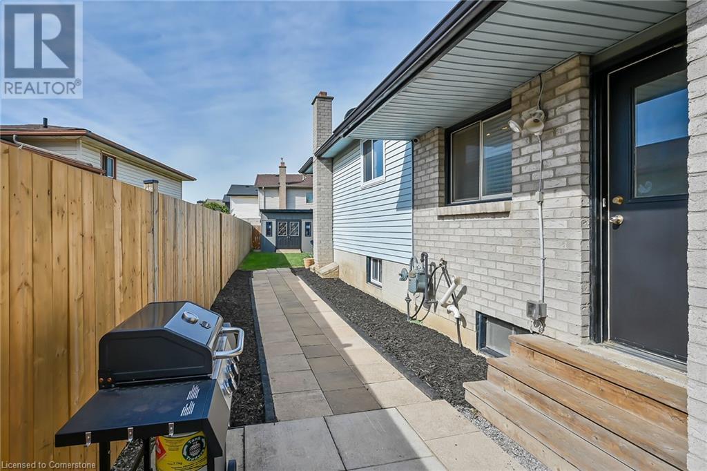 Photo 49 of 5 Ridell Crescent, Stoney Creek ON