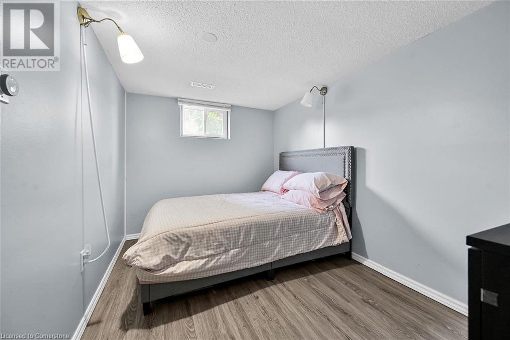 Photo 48 of 5 Ridell Crescent, Stoney Creek ON