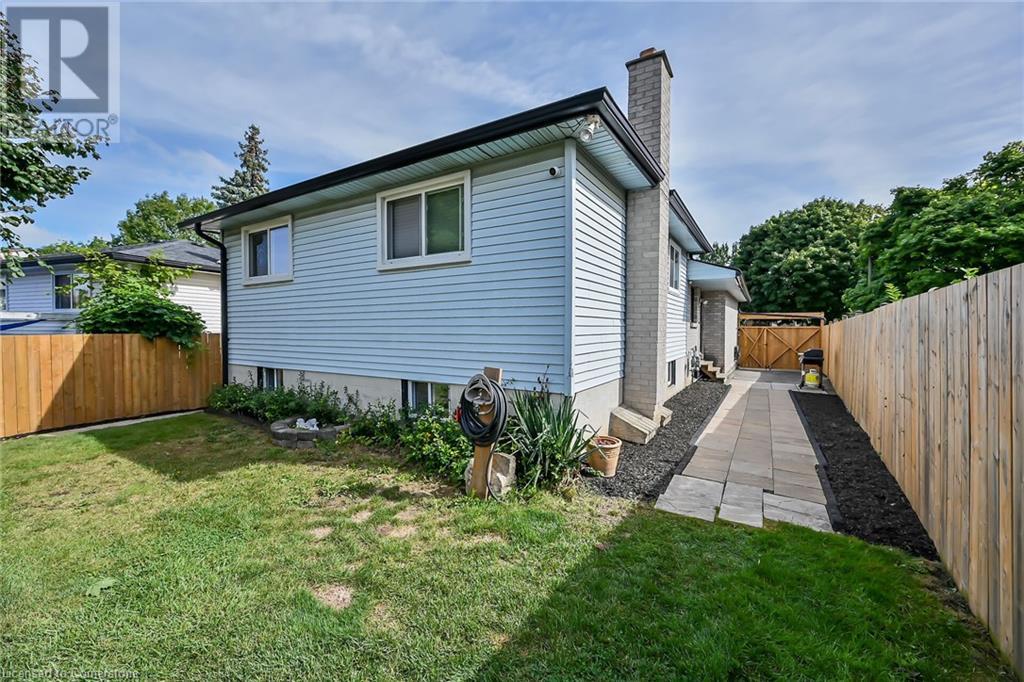 Photo 12 of 5 Ridell Crescent, Stoney Creek ON