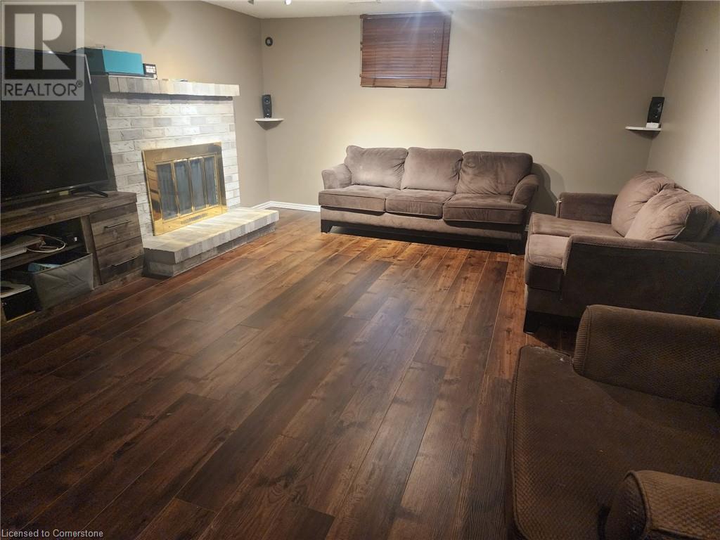 Photo 39 of 5 Ridell Crescent, Stoney Creek ON