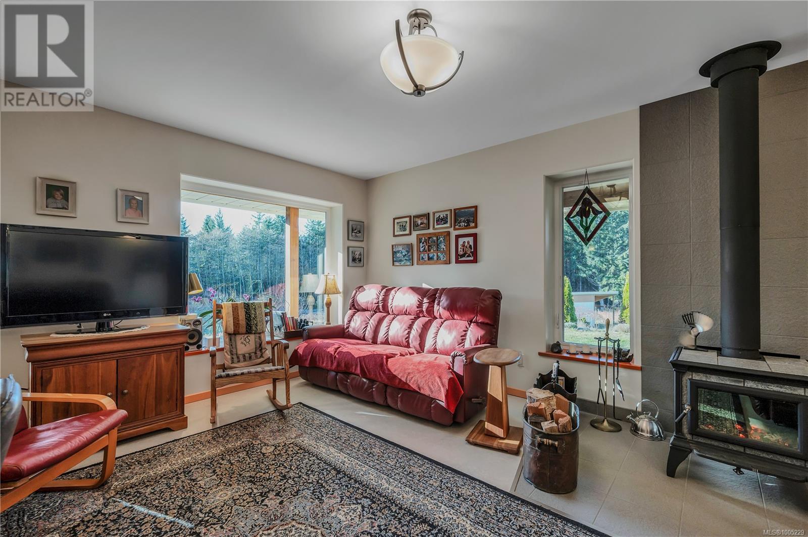 220 Irene Rd, Quadra Island