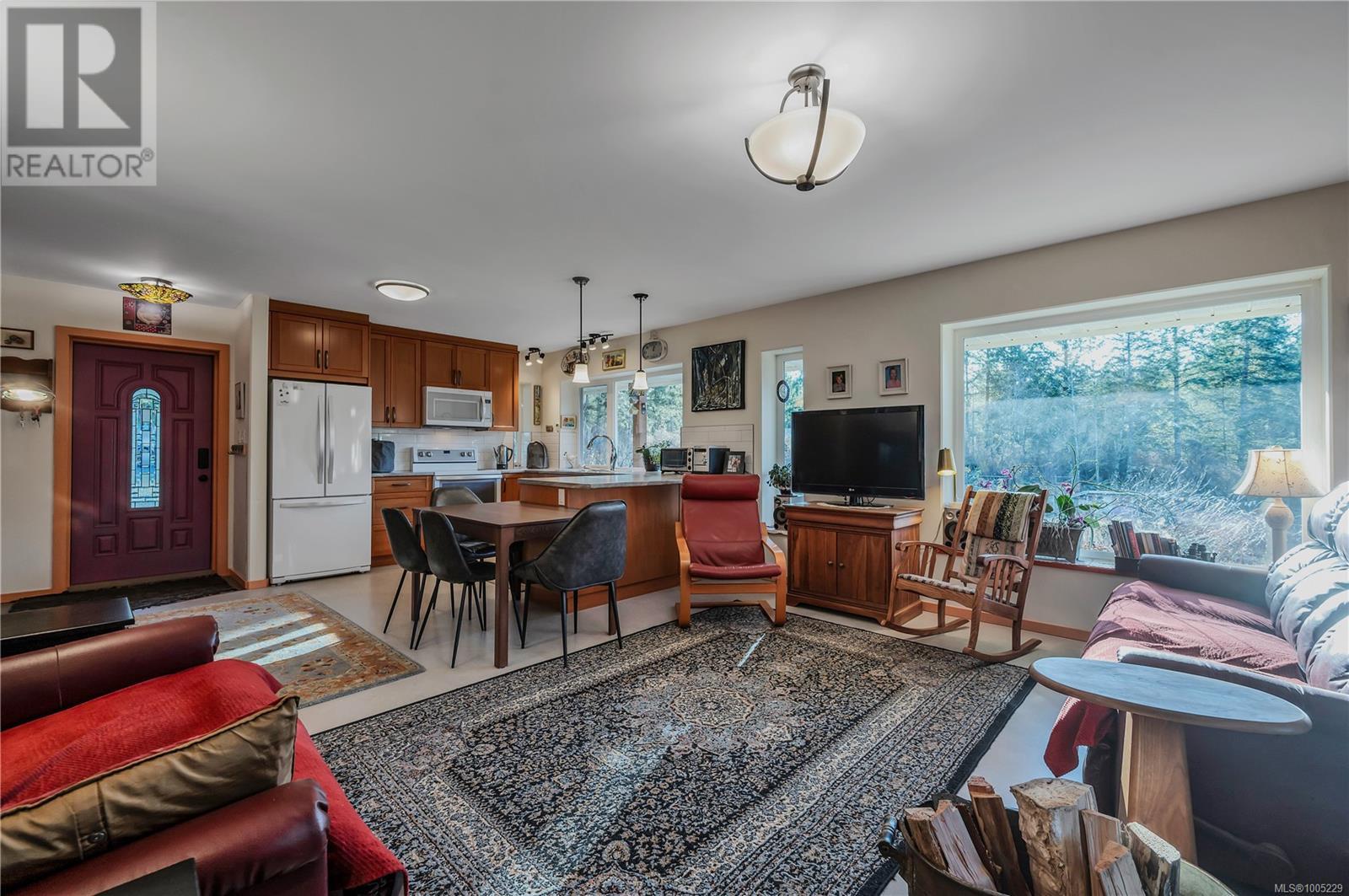220 Irene Rd, Quadra Island