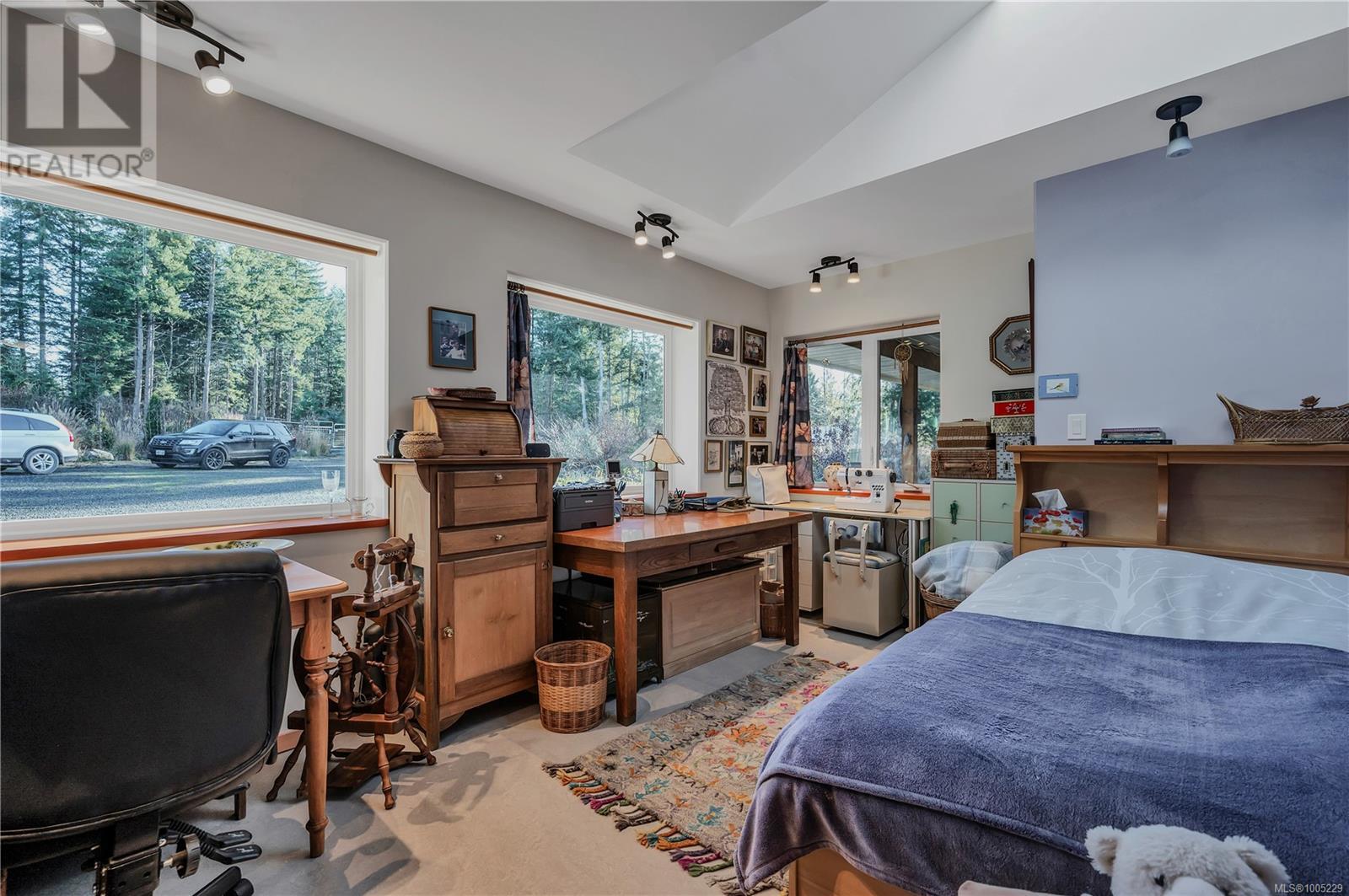 220 Irene Rd, Quadra Island