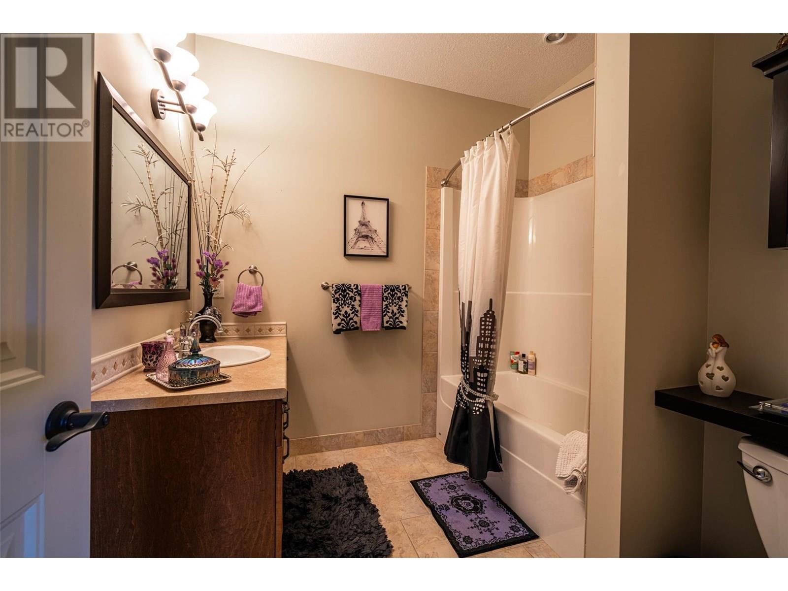  1011 Foothills Court, Vernon