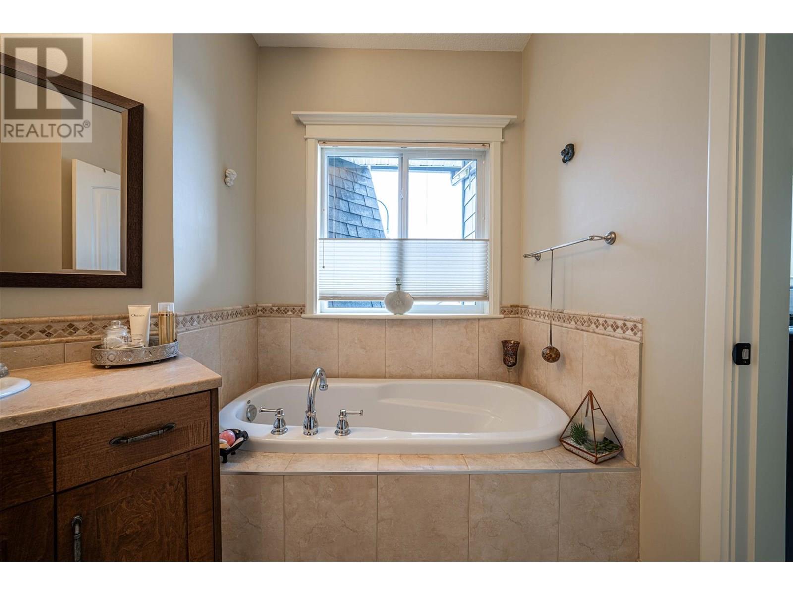  1011 Foothills Court, Vernon