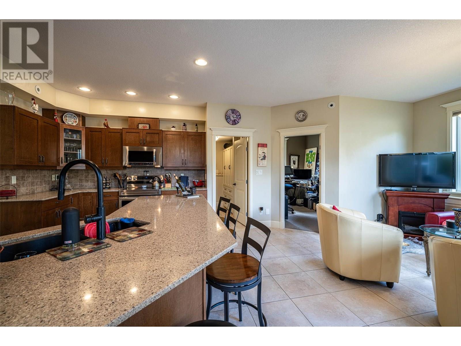  1011 Foothills Court, Vernon