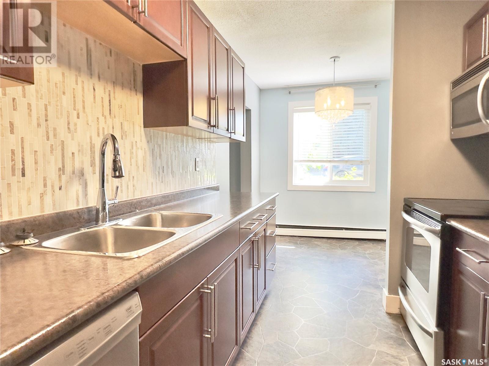 Photo 10 of 1 2106 Ste Cecilia Avenue, Saskatoon SK