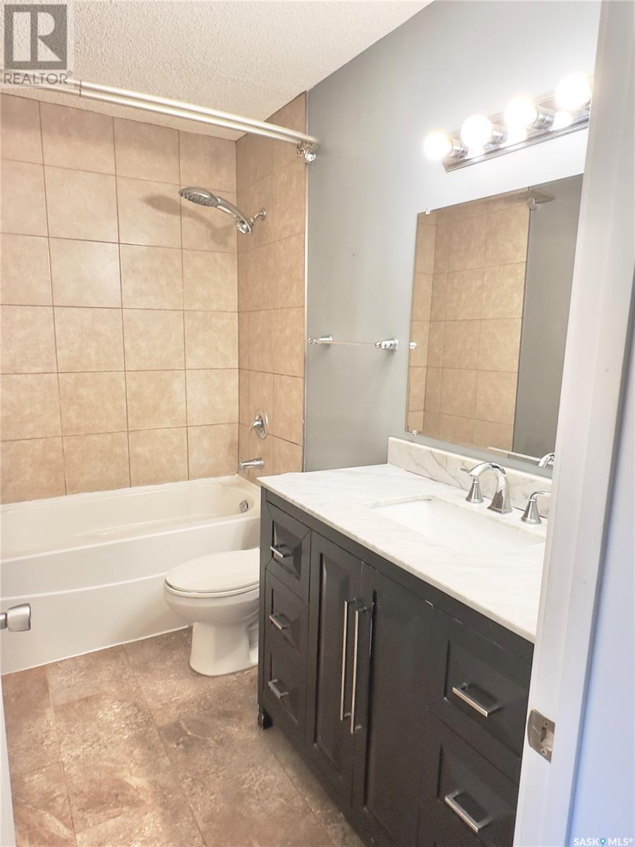 Photo 18 of 1 2106 Ste Cecilia Avenue, Saskatoon SK
