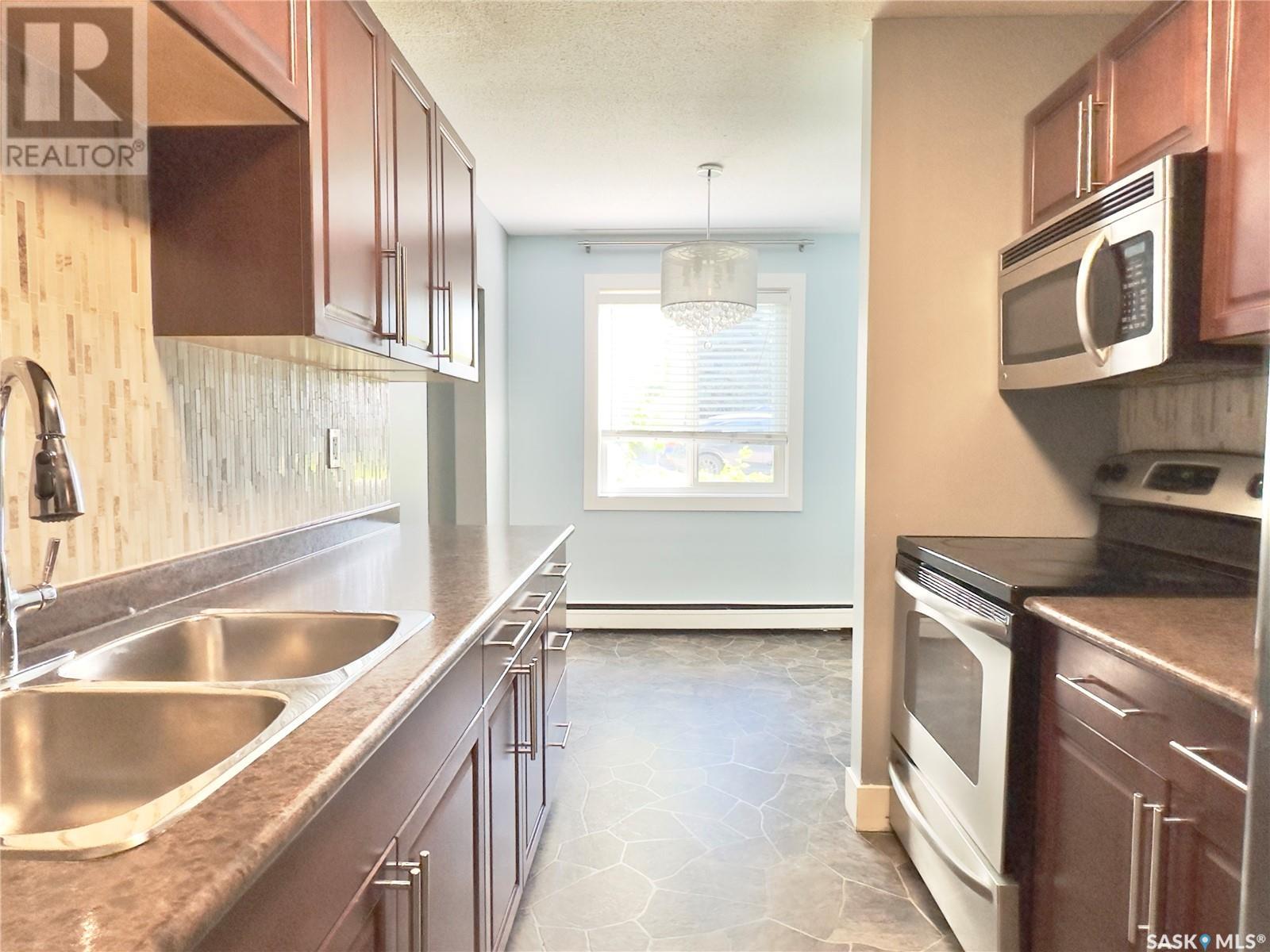Photo 6 of 1 2106 Ste Cecilia Avenue, Saskatoon SK