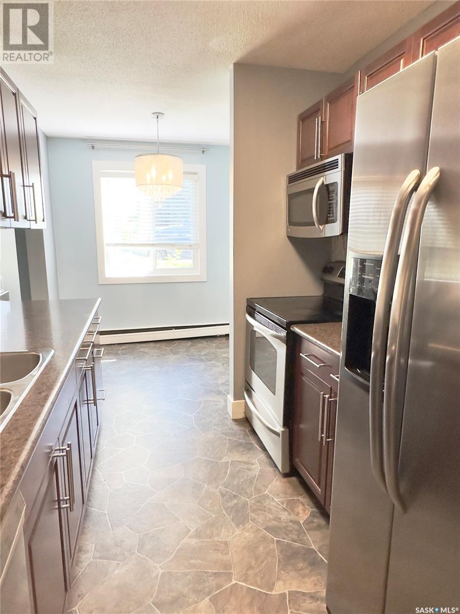 Photo 8 of 1 2106 Ste Cecilia Avenue, Saskatoon SK