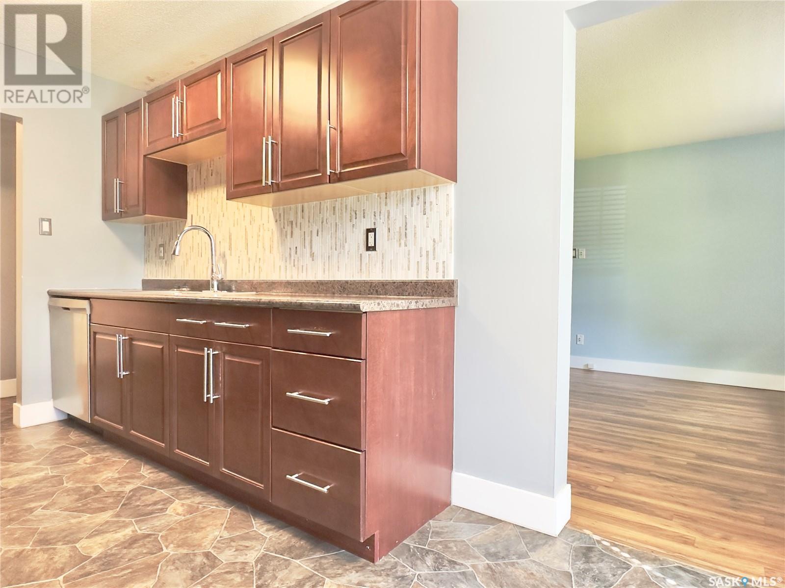 Photo 9 of 1 2106 Ste Cecilia Avenue, Saskatoon SK