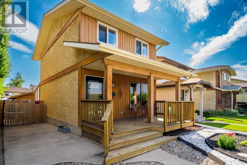 Single Family House for Sale in  Shawmeadows Close SW Shawnessy Calgary 
