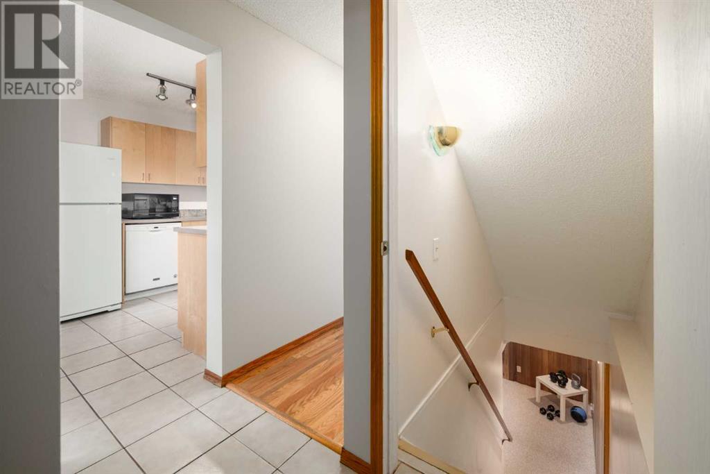 Single Family House for Sale in  Shawmeadows Close SW Shawnessy Calgary 