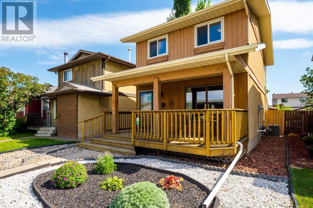 Single Family House for Sale in  Shawmeadows Close SW Shawnessy Calgary 